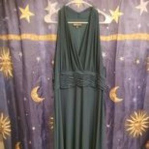 Green sleeveless dress